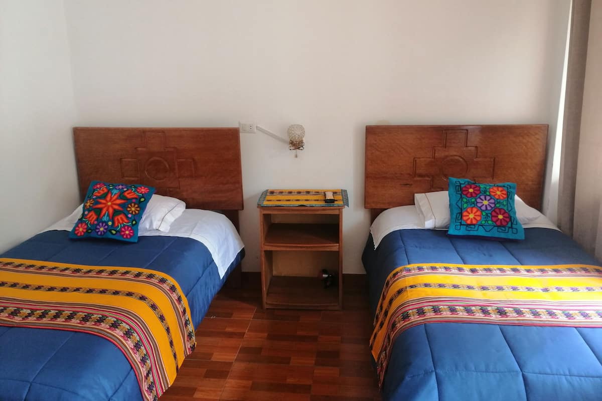 Room, 2 Twin Beds, Courtyard View | Desk, blackout drapes, free WiFi, bed sheets