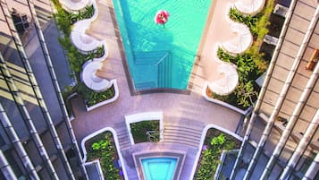 Piscine extérieure, cabanas gratuites