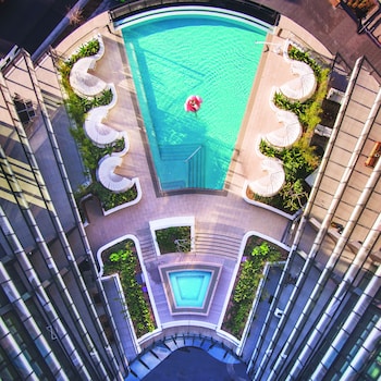 One Global Resorts Green Square