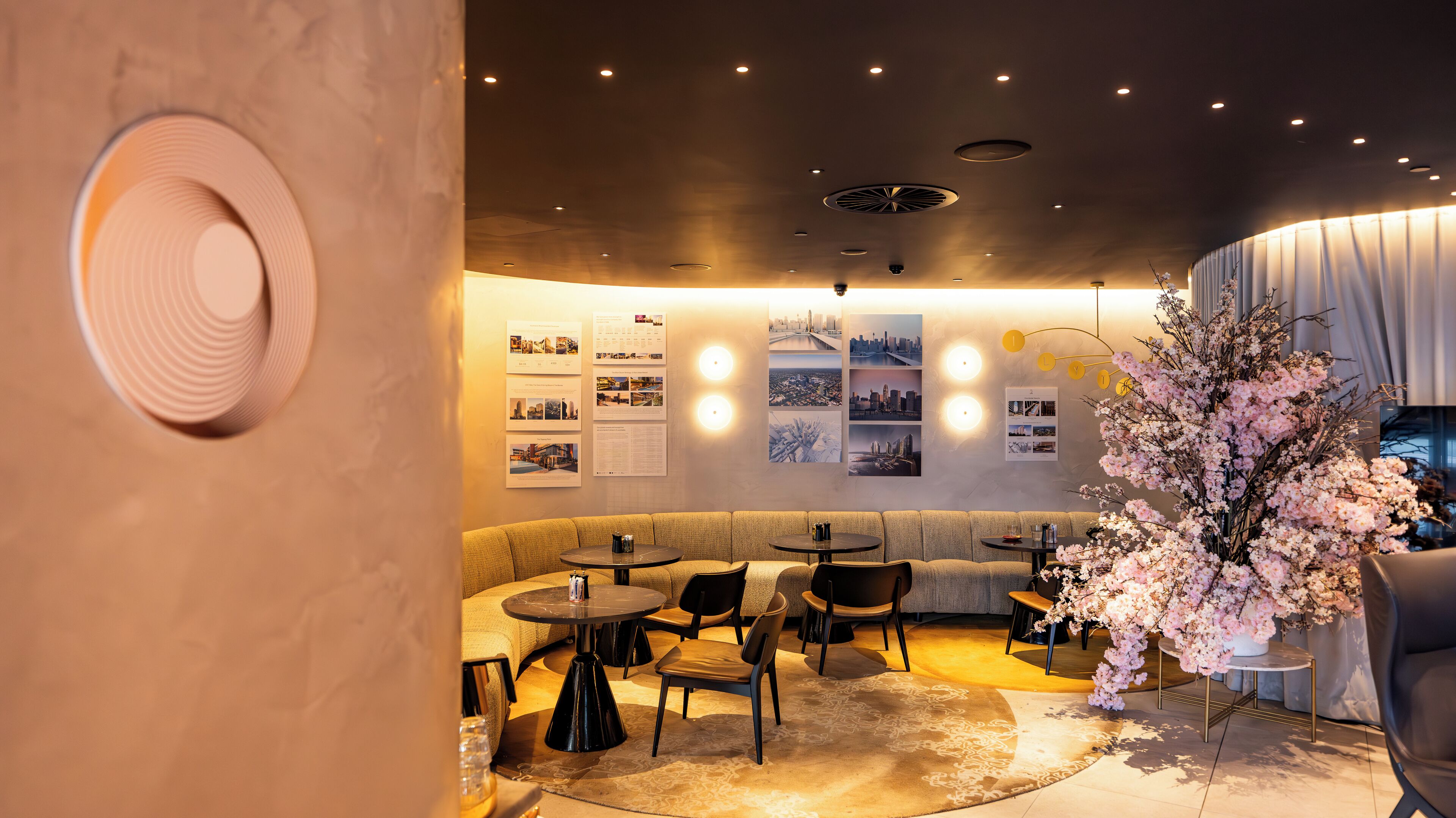 Lobby lounge