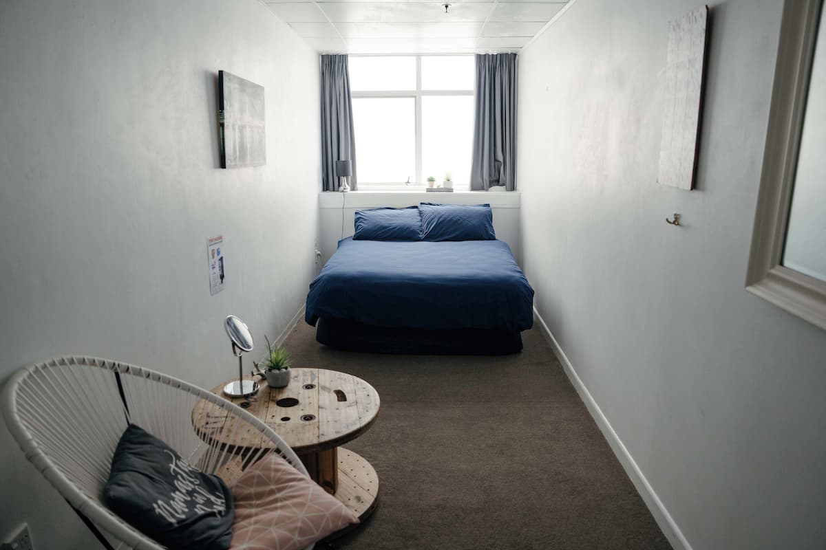 Kamar Double, kamar mandi umum | Wi-Fi gratis dan seprai linen
