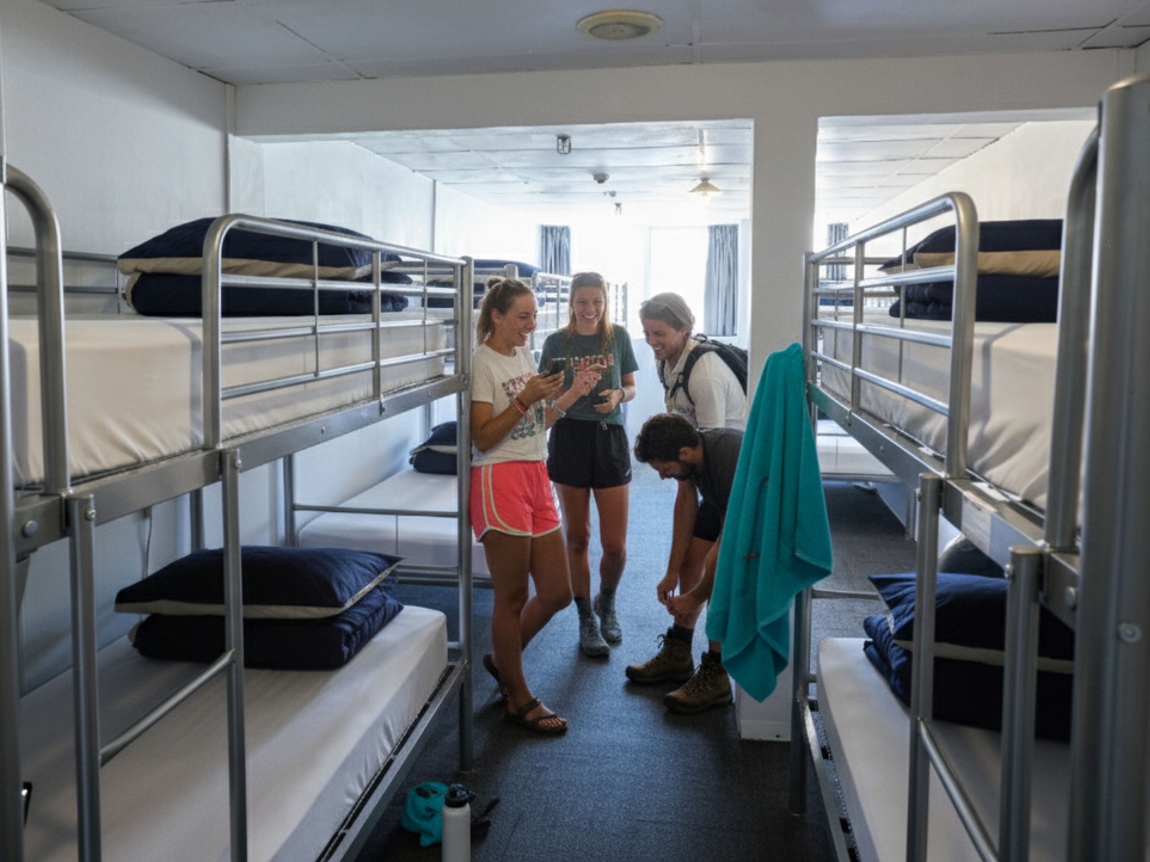 Gemeinsamer Schlafsaal, Gemischter Schlafsaal (1-Bed in 13-Bed, Shared Bathroom) | Kostenloses WLAN, Bettwäsche