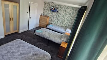 Décor unique, fer et planche à repasser, accès au Wi-Fi (inclus)