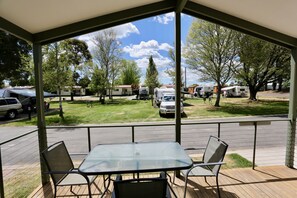 Terrace/patio - Jenolan Holiday Park - Campsite (Oberon)
