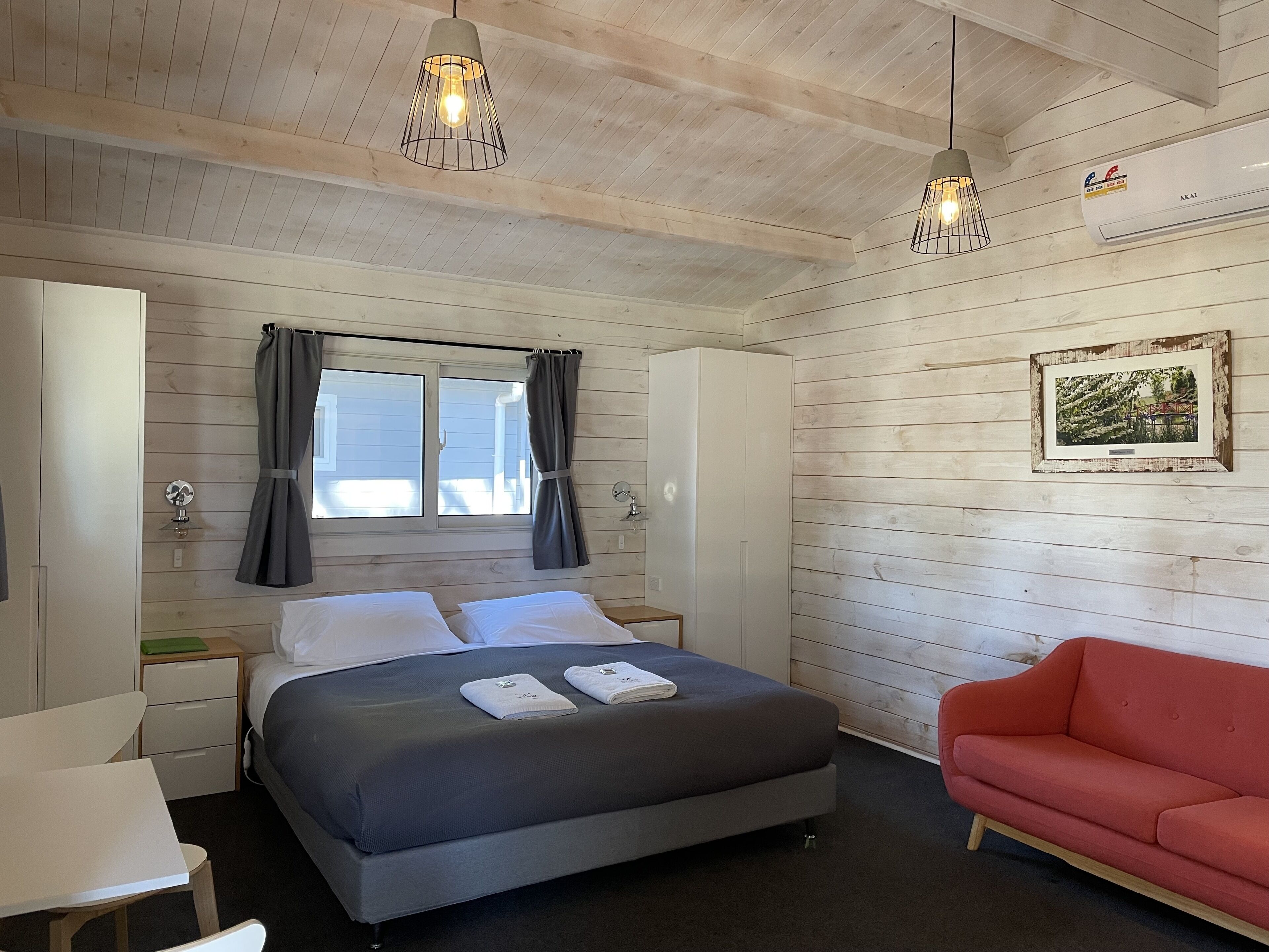 King Studio Cabin | Individually furnished, iron/ironing board, bed sheets