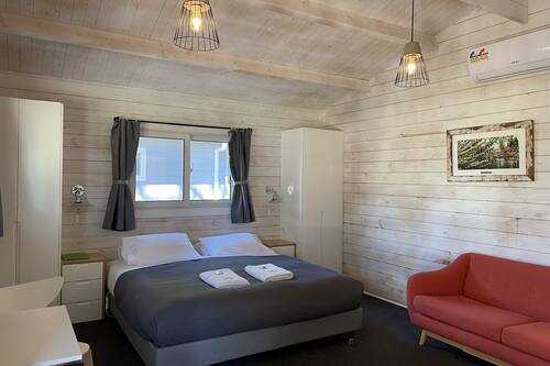 King Studio Cabin