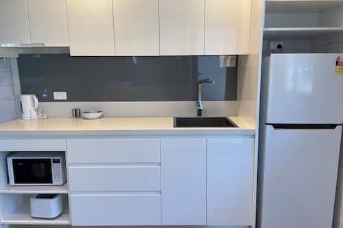 Family Suite, 2 Bedrooms, Non Smoking, Kitchenette | Private kitchenette