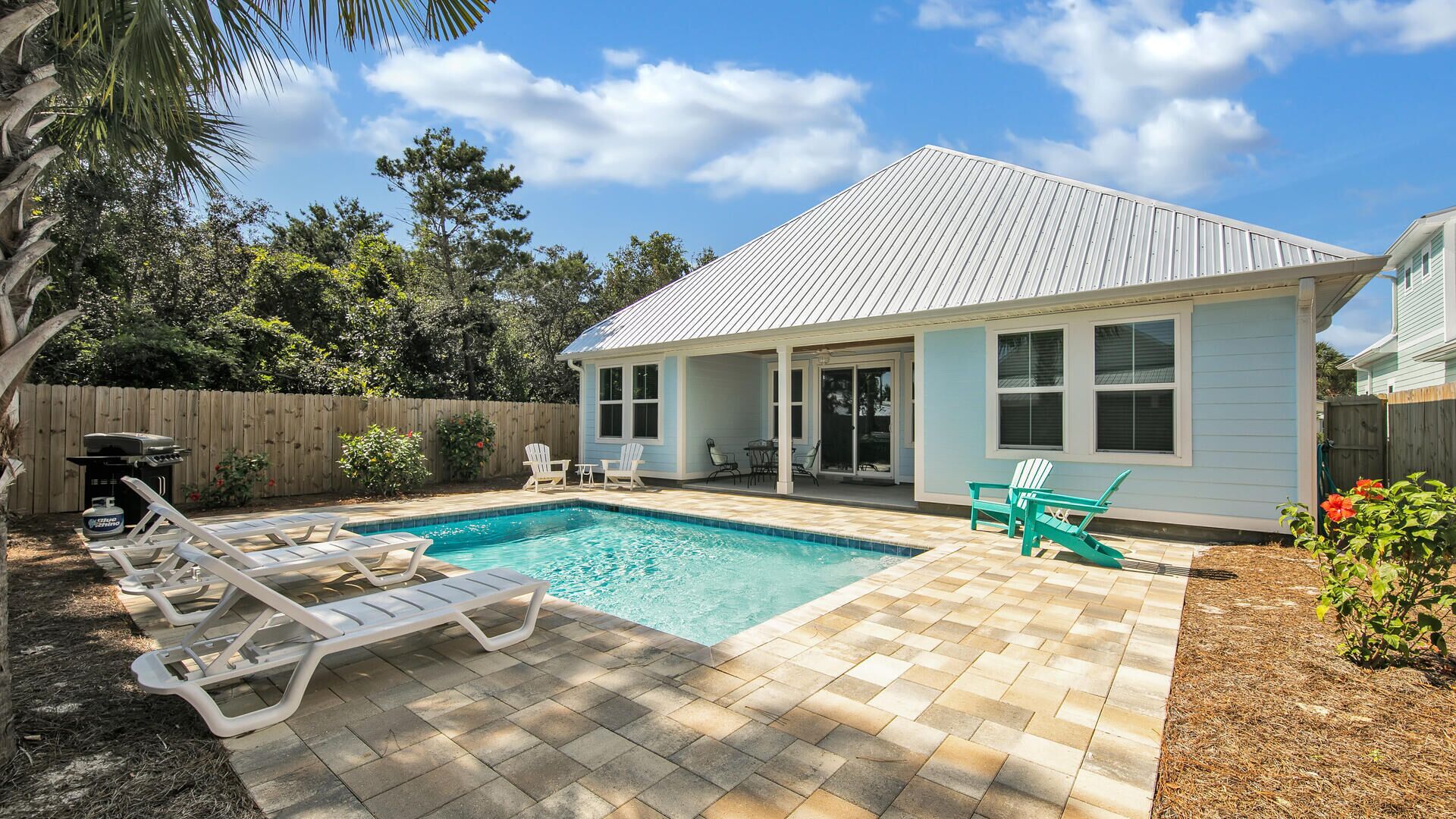 Five O'clock Somewhere... 4BR/3.5 BA with Private Pool. PCB West End. Sleeps 14