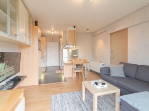 TV - Firenze 011 with parking by Interhome (Bredene)