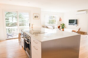 Interior - Gorgeous High-End Townhome - Easy Walk to Pearl Street, Campus, Google (Boulder)