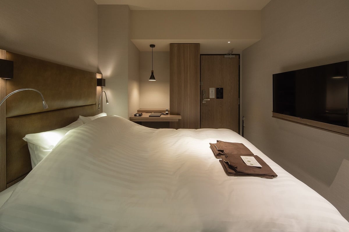 1 bedroom, in-room safe, desk, blackout curtains