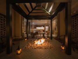 ロビーラウンジ