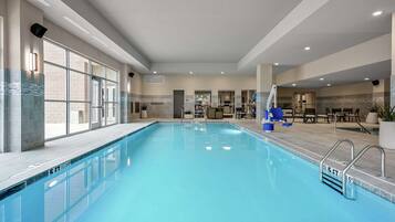 Indoor pool, pool loungers