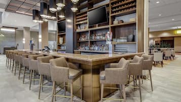 2 bar/lounge