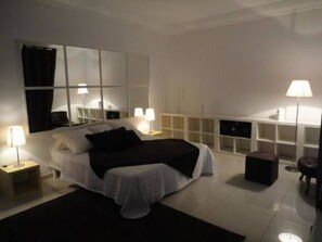 Comfort Villa, 6 Bedrooms | Living area | TV - Villa French Luxe (Dakar)