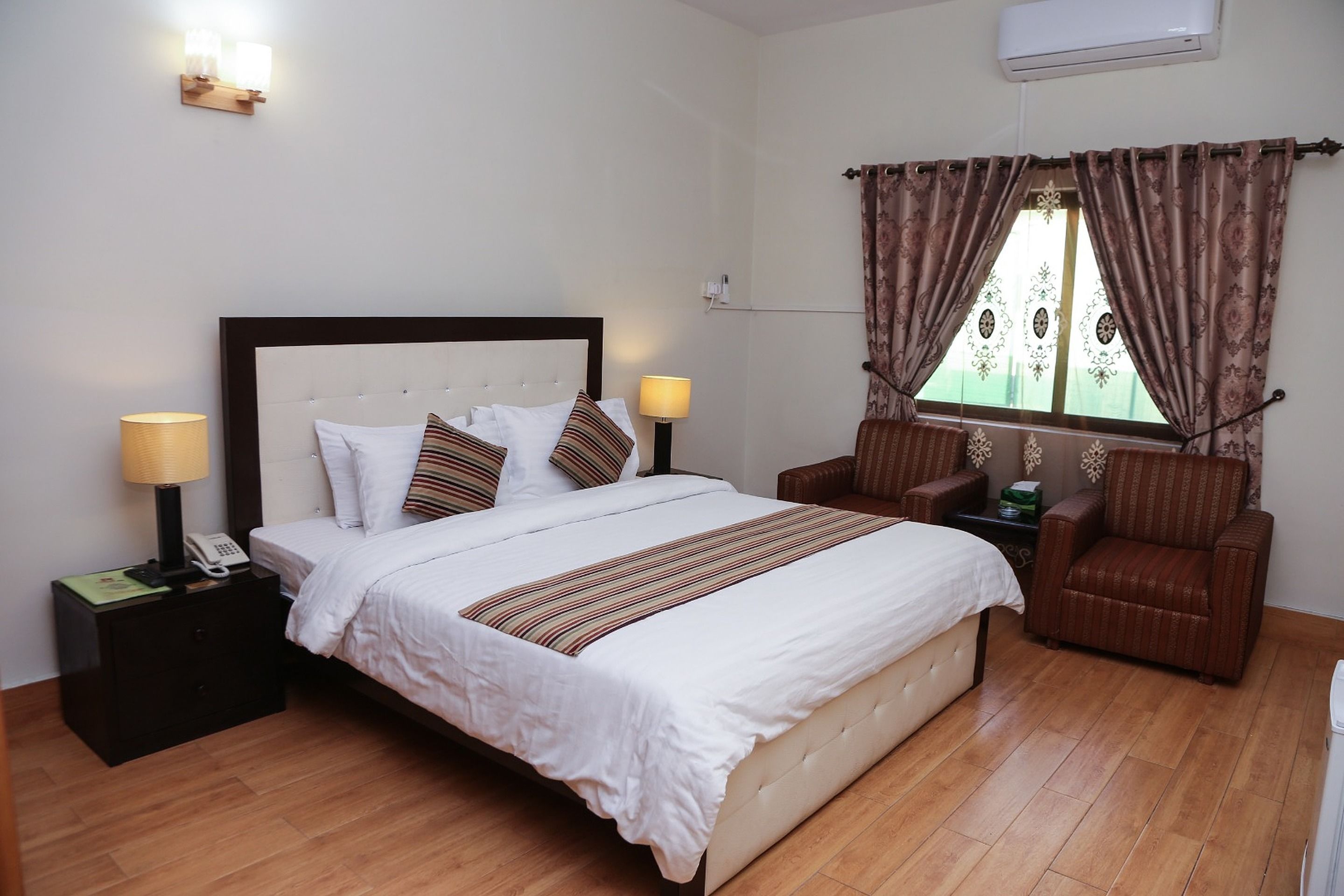 Deluxe-Doppelzimmer | Schreibtisch, kostenloses WLAN, Bettwäsche