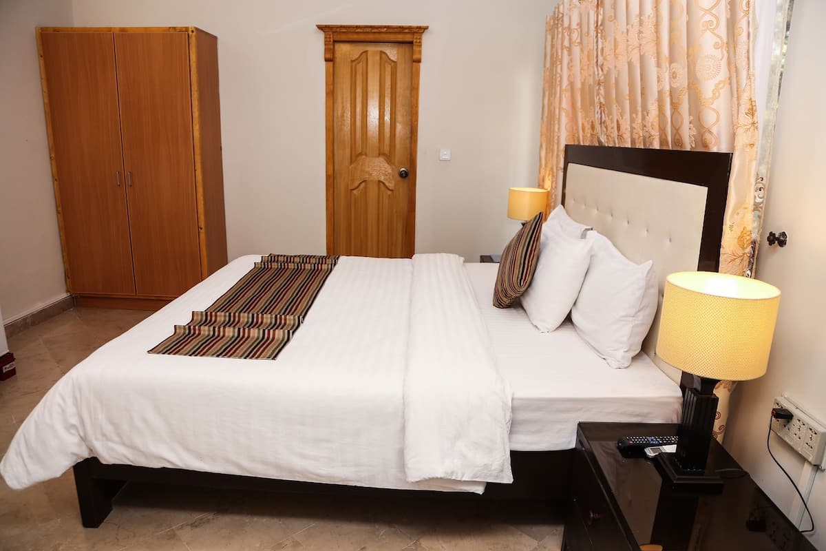 Chambre Double Deluxe | Bureau, Wi-Fi gratuit, draps fournis
