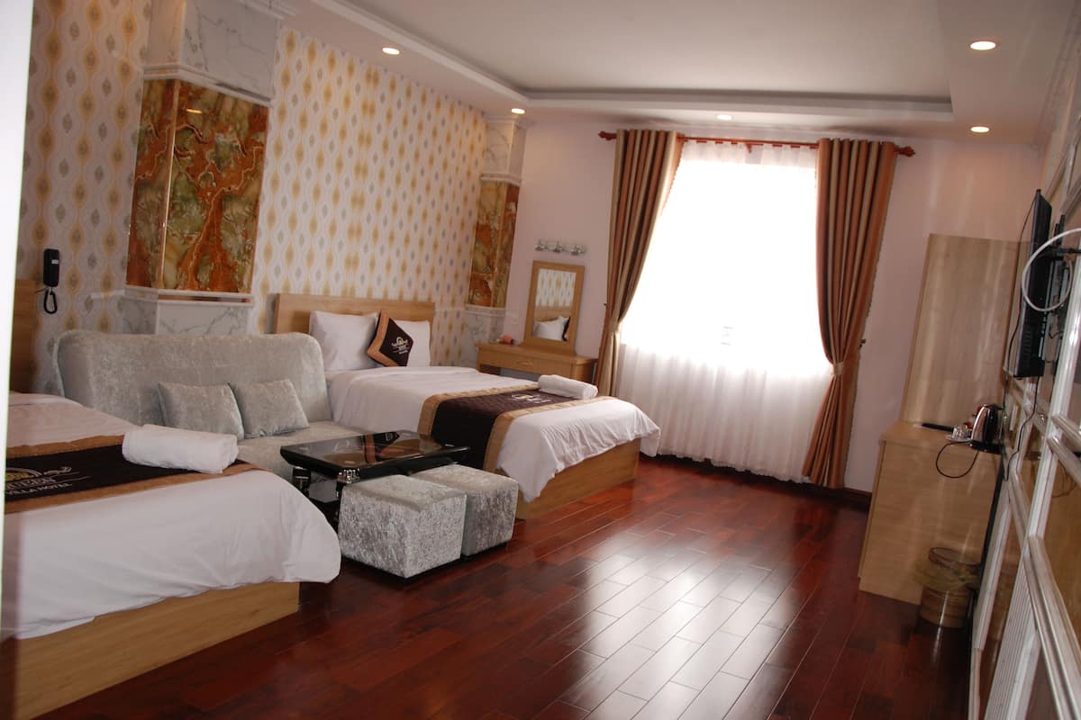 Minibar, desk, blackout curtains, free WiFi