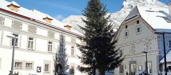 für bis zu 27 Personen mit Sauna by Interhome