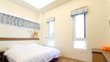 Soundproofing, WiFi (free), bed sheets
