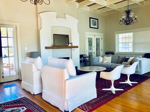 TV, fireplace, video games, books