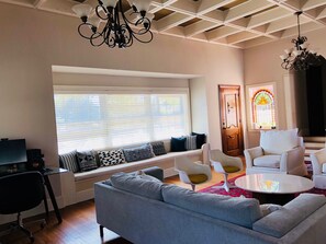 TV, fireplace, video games, books