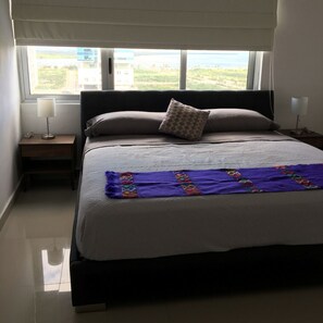 2 室のベッドルーム、アイロン / アイロン台、WiFi、ベッドシーツ