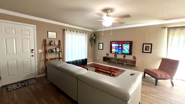 Smart TV, foosball - 3BR/2BA Lake Mariam Home Near LEGOLAND with Kitchen & Laundry_1724 (Winter Haven)