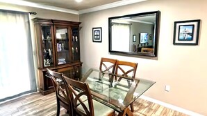 Dining - 3BR/2BA Lake Mariam Home Near LEGOLAND with Kitchen & Laundry_1724 (Winter Haven)