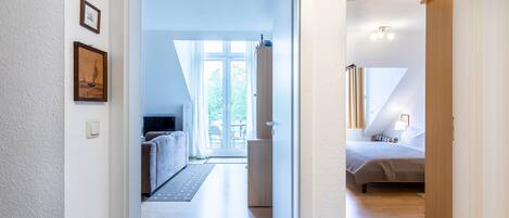 3 makuuhuonetta, vauvan matkasänky, Wi-Fi, vuodevaatteet