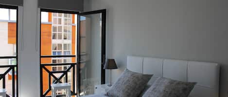 1 habitación, wifi y ropa de cama