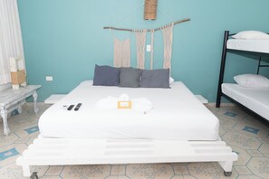 Familienzimmer, 1 Schlafzimmer | Daunenbettdecken, Verdunkelungsvorhänge, Bügeleisen/Bügelbrett