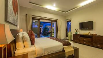 3-Bedroom Villa with Private Pool | 3 bedrooms, in-room safe, desk, laptop workspace