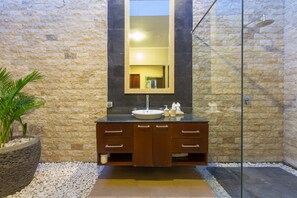 3-Bedroom Villa with Private Pool | Bathroom sink