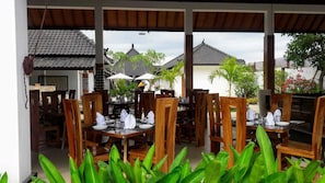Breakfast, lunch and dinner served  - Villa Casablanca Surf Keramas (Gianyar)