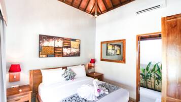 Schreibtisch, schallisolierte Zimmer, kostenloses WLAN