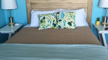 2 bedrooms, iron/ironing board, WiFi (free), bed sheets