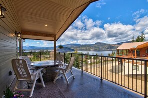 Cottage, 2 Bedrooms | Balcony