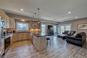 村舍, 2 间卧室 | 私人厨房 | 冰箱、微波炉、烤箱、洗碗机