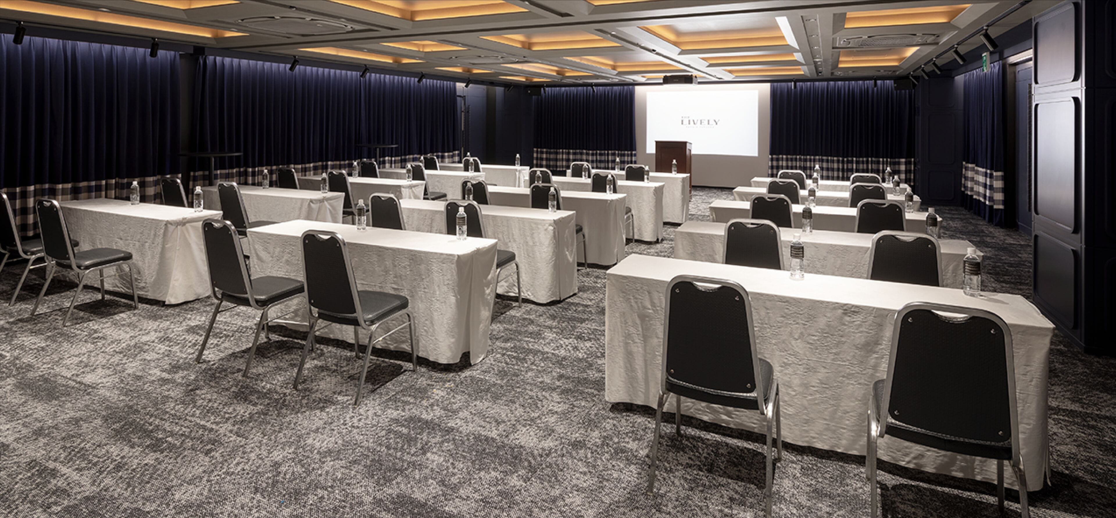 Foto - The Millennials Fukuoka