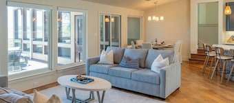 Renovated Lakeside Home with Pool, Chef’s Kitchen & Access to Austin’s Culture