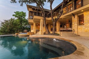 Unclassified image, 2 of 49, button - Renovated Lakeside Home with Pool, Chef’s Kitchen & Access to Austin’s Culture (Lago Vista)