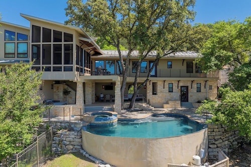 Renovated Lakeside Home with Pool, Chef’s Kitchen & Access to Austin’s Culture