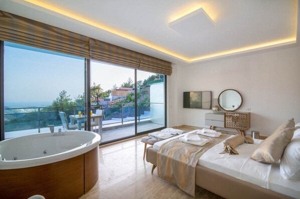 Villa Panoramique, 2 chambres, patio, vue montagne | 2 chambres, bureau, rideaux occultants, fer et planche à repasser