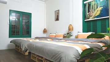2 chambres, coffres-forts dans les chambres, fer et planche Ă repasser