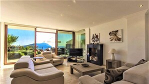 Villa | Living room