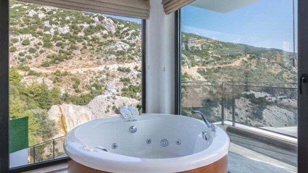 Indoor spa tub - Villa Wild (Kas)