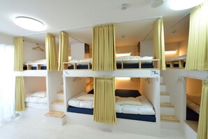 Delad sovsal - Basic - sovsal (män och kvinnor) | Sängtillbehör av högsta kvalitet, duntäcken, unika möbler och skrivbord