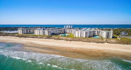 Panoramic View DIRECT OCEANFRONT Unit at Summer Winds. Multiple pools, hot tubs
