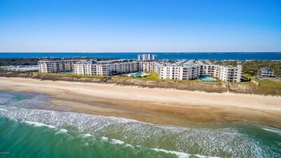 Panoramic View DIRECT OCEANFRONT Unit at Summer Winds. Multiple pools, hot tubs